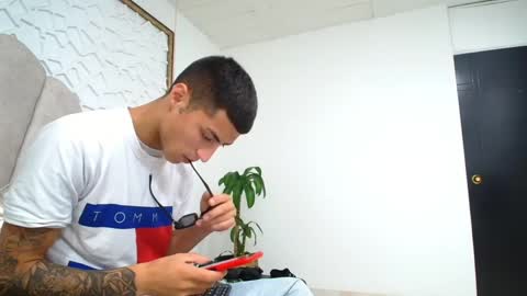 Mr Porn  online show from 13, 5, 2026