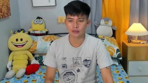 Snapshot of mr_swe3t0oth chatting on 3, 3, 2025 KYLE online show from 3, 3, 2025