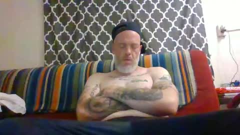 Mr. Daddy online show from 1, 11, 2025