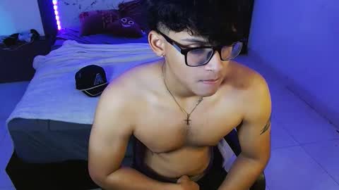 Snapshot of mr_yisuz chatting on 5, 6, 2026 yisuz online show from 5, 6, 2026