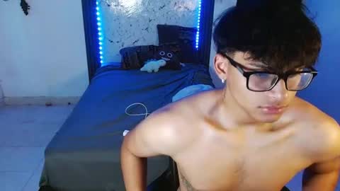 Snapshot of mr_yisuz chatting on 25, 6, 2026 yisuz online show from 25, 6, 2026