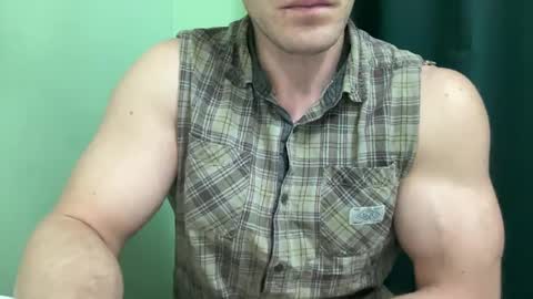 Snapshot of mrbiceps_23 chatting on 9, 12, 2024 Mrbiceps23 online show from 9, 12, 2024