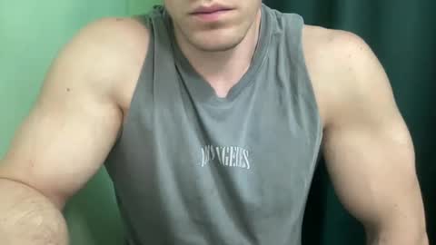 Snapshot of mrbiceps_23 chatting on 10, 12, 2024 Mrbiceps23 online show from 10, 12, 2024