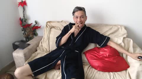 Snapshot of mrcock_col chatting on 1, 4, 2026 mrcock_col online show from 1, 4, 2026