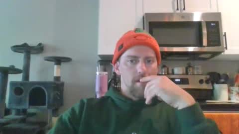 Snapshot of mrcumfixit chatting on 12, 10, 2025 mrcumfixit online show from 12, 10, 2025