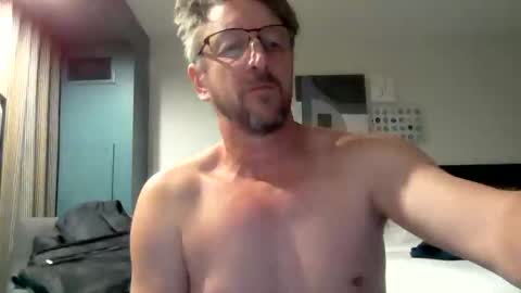 mrcumstain online show from 3, 2, 2026