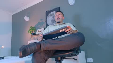 Mr Fox online show from 21, 11, 2025