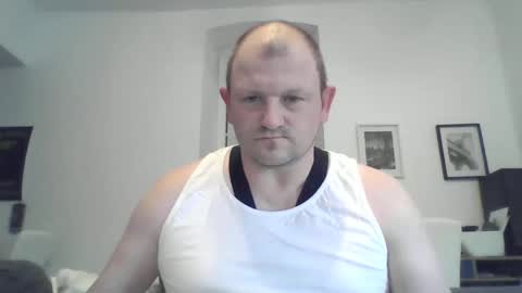 Snapshot of mrhotsex69 chatting on 20, 4, 2026 mrhotsex69 online show from 20, 4, 2026