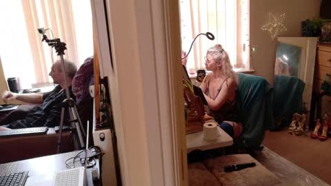 Snapshot of mrjandmrsj2014 chatting on 1, 4, 2026 Mr Mrs J online show from 1, 4, 2026