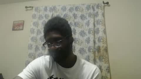 Snapshot of mrlonely1995 chatting on 11, 3, 2025 or Terrance Sometimes Lil Tease online show from 11, 3, 2025