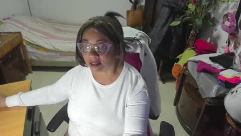 mrs_mommy online show from 10, 3, 2025