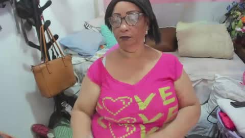 Snapshot of mrs_mommy chatting on 11, 6, 2026 mrs_mommy online show from 11, 6, 2026