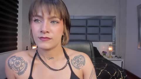 Snapshot of mrs_regina_clk chatting on 16, 6, 2026 Regina online show from 16, 6, 2026