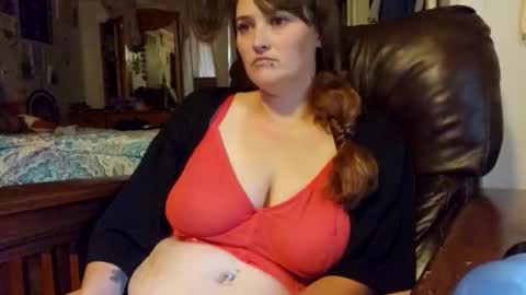 Snapshot of mrsluna19 chatting on 24, 10, 2025 MrsLuna19 online show from 24, 10, 2025