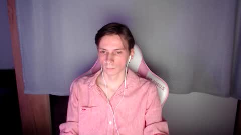 Shy Boy  online show from 27, 11, 2025