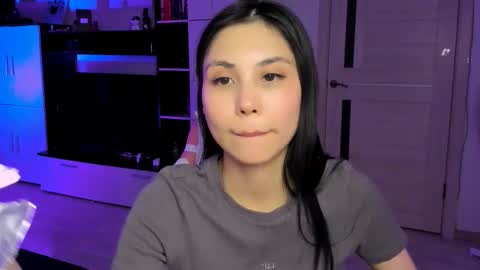 ms_emily_ online show from 28, 2, 2026