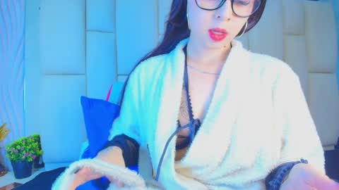 FERNANDA 3 online show from 7, 6, 2026