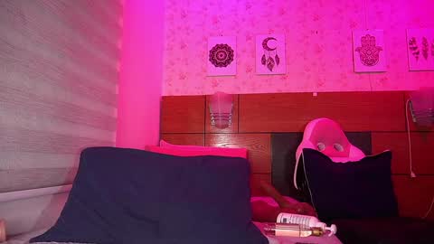 Manuela  online show from 31, 1, 2025