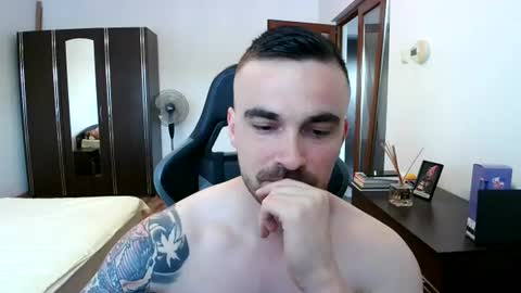 Snapshot of mu5clemania chatting on 19, 6, 2026 Victor online show from 19, 6, 2026