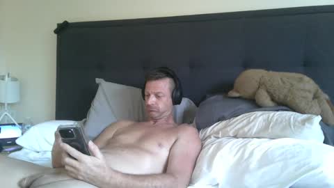 Snapshot of mudjimba chatting on 24, 12, 2024 mudjimba online show from 24, 12, 2024