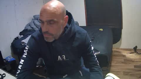 Muffdiver online show from 19, 4, 2026