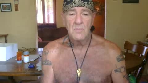 munhall online show from 28, 7, 2026