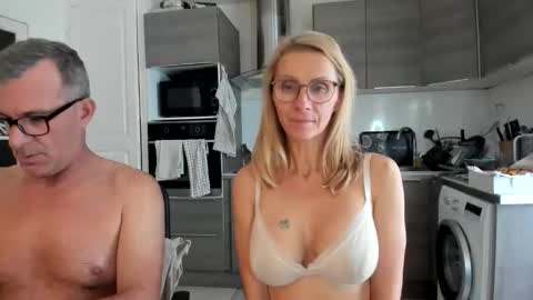 LOVELY JULIA  Peter DAY online show from 6, 11, 2025