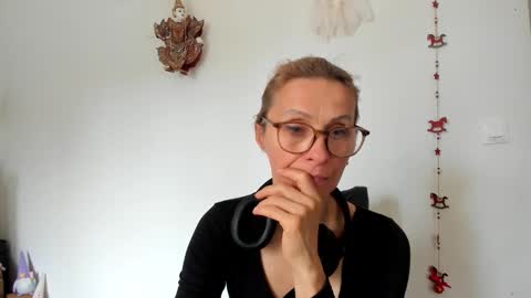 LOVELY JULIA  Peter DAY online show from 22, 3, 2026