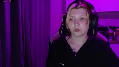Snapshot of mura_muur chatting on 22, 5, 2026 Milana online show from 22, 5, 2026