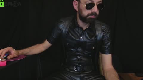 Snapshot of muratturkei chatting on 18, 10, 2025 MasterBros online show from 18, 10, 2025