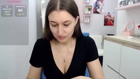 muriel_elvin online show from 15, 9, 2025