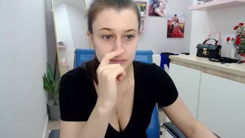 muriel_elvin online show from 20, 10, 2025