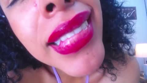Snapshot of muriell303av chatting on 28, 12, 2024 muriell303av online show from 28, 12, 2024