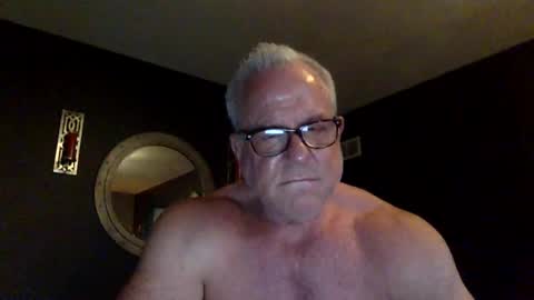 Muscl Dad online show from 11, 6, 2026