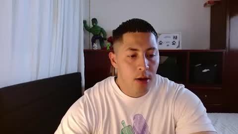 Snapshot of muscle_cock32 chatting on 9, 8, 2026 David Big online show from 9, 8, 2026