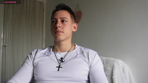 Snapshot of muscle_king_cum chatting on 23, 6, 2026 muscle_king_cum online show from 23, 6, 2026