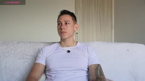 Snapshot of muscle_king_cum chatting on 30, 6, 2026 muscle_king_cum online show from 30, 6, 2026