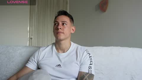 Snapshot of muscle_king_cum chatting on 22, 7, 2026 muscle_king_cum online show from 22, 7, 2026
