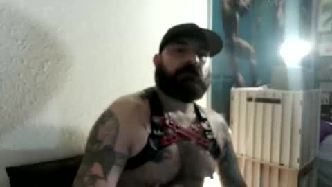 Snapshot of musclebearffbcn chatting on 12, 10, 2025 NipplePlayDad online show from 12, 10, 2025