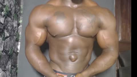 Snapshot of musclegodsammy23 chatting on 28, 12, 2024 musclegod23 online show from 28, 12, 2024