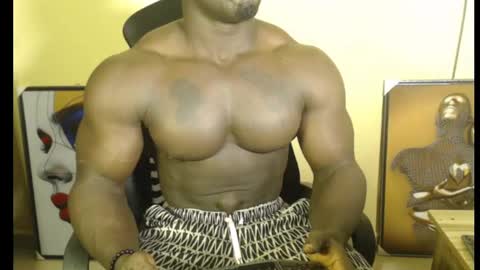 Snapshot of musclegodsammy23 chatting on 13, 2, 2025 musclegod23 online show from 13, 2, 2025