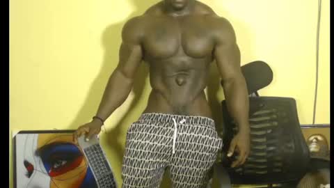 Snapshot of musclegodsammy23 chatting on 13, 2, 2025 musclegod23 online show from 13, 2, 2025