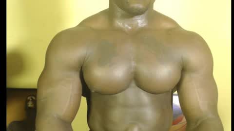 Snapshot of musclegodsammy23 chatting on 27, 2, 2025 musclegod23 online show from 27, 2, 2025