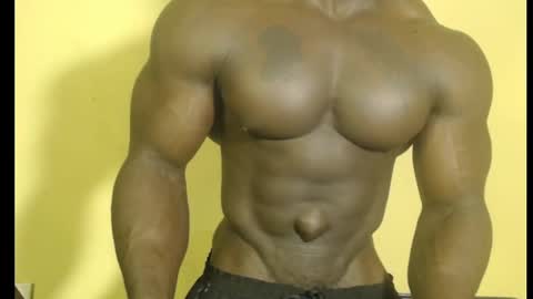 Snapshot of musclegodsammy23 chatting on 28, 2, 2025 musclegod23 online show from 28, 2, 2025