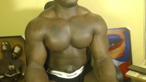 Snapshot of musclegodsammy23 chatting on 12, 3, 2025 musclegod23 online show from 12, 3, 2025