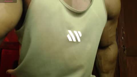 Snapshot of musclegodsammy23 chatting on 9, 9, 2025 musclegod23 online show from 9, 9, 2025