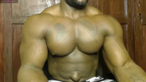 Snapshot of musclegodsammy23 chatting on 14, 9, 2025 musclegod23 online show from 14, 9, 2025