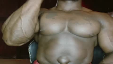 musclegod23 online show from 16, 7, 2026
