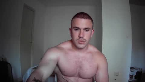 Snapshot of muscleshow00 chatting on 25, 2, 2025 muscleshow00 online show from 25, 2, 2025