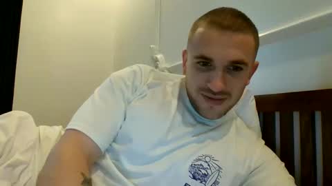 Snapshot of muscleshow00 chatting on 2, 2, 2026 muscleshow00 online show from 2, 2, 2026